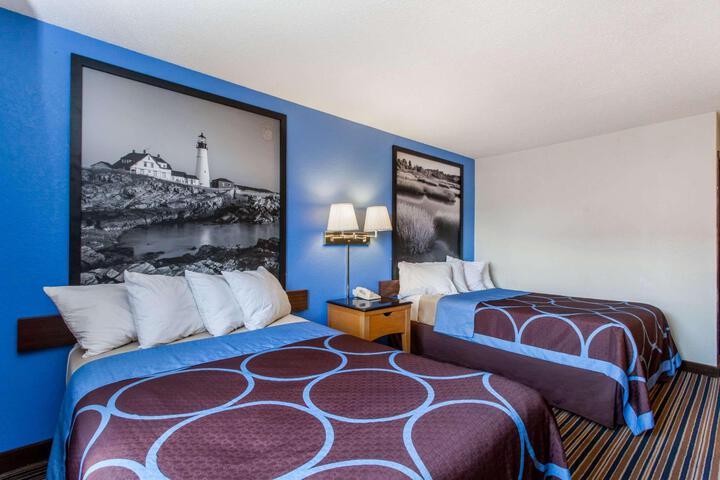 1 King Bed (6 of 12)