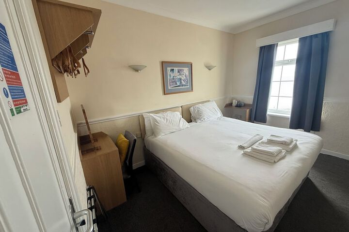 Room 43 of 126