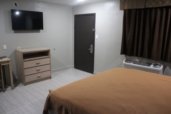 Room 19 of 42