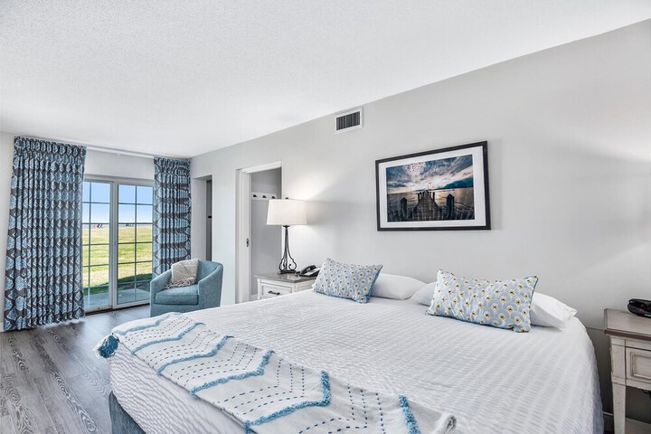 Room 4 of 22