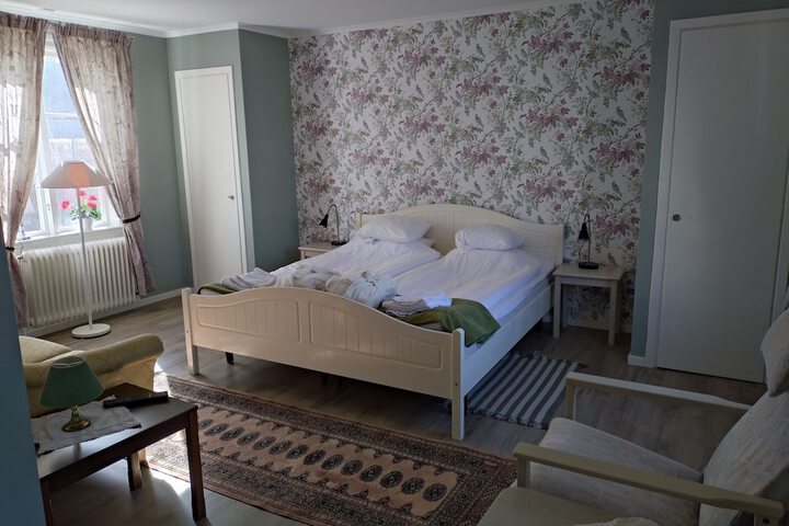 Room 18 of 66