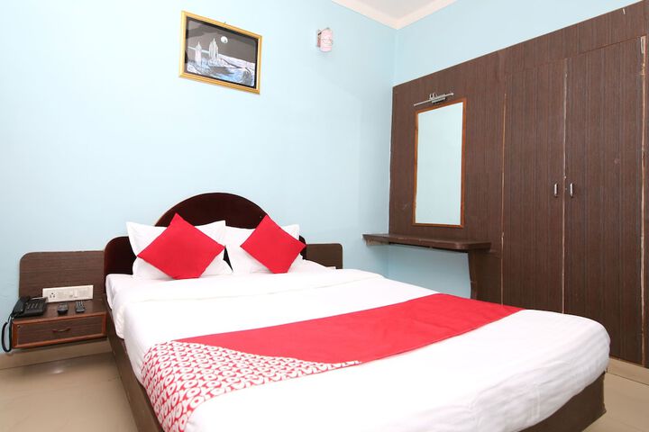 Room 6 of 24