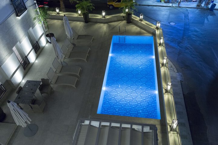 Pool 76 of 97