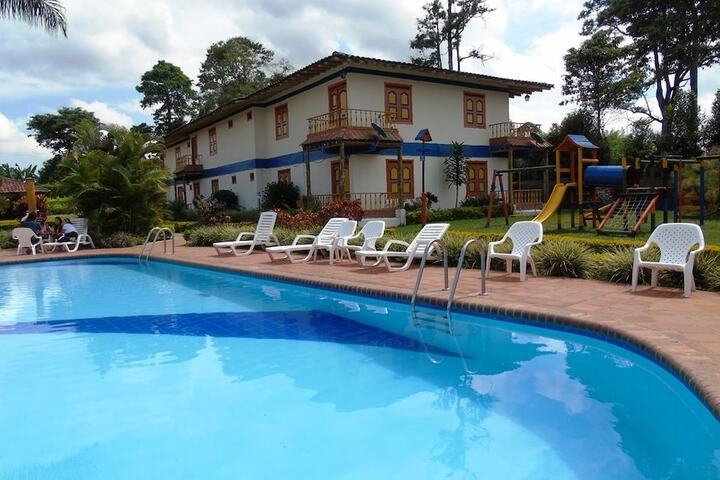Pool 13 of 39