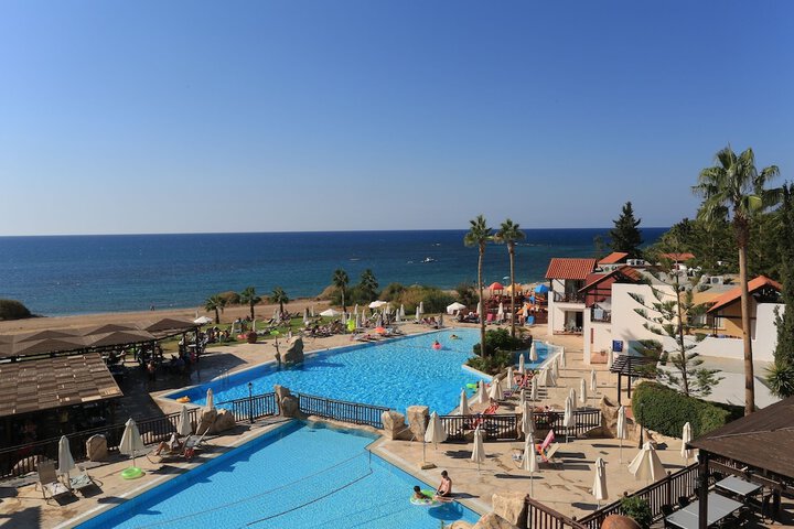 Hotel Pool