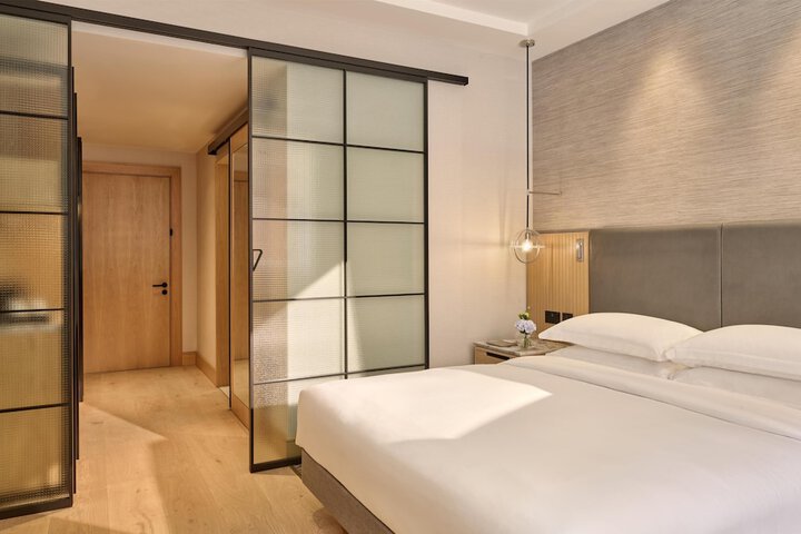Room 50 of 78