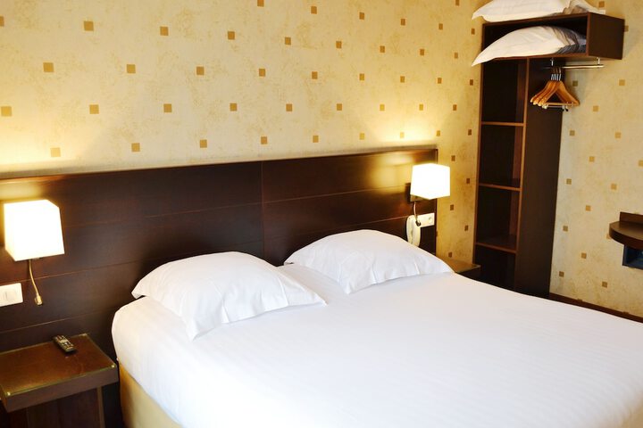 Room 27 of 59
