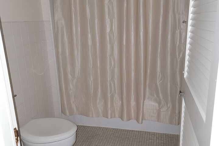 Room 161 of 206
