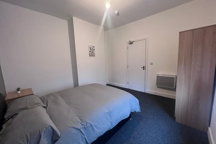 Room 45 of 93