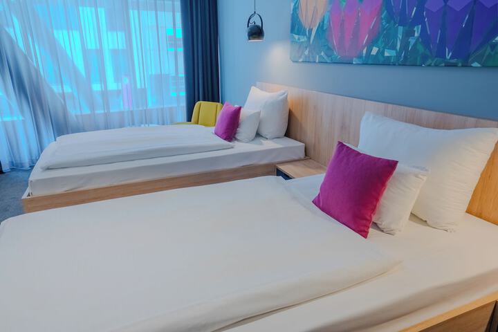 Room 40 of 73