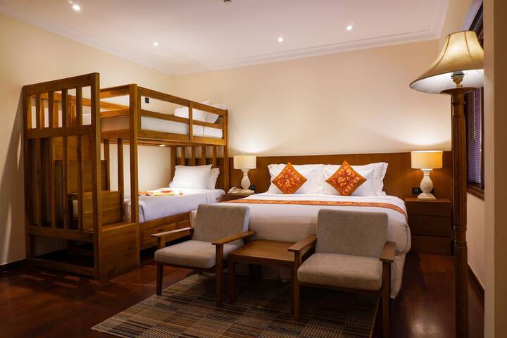 Room 28 of 108