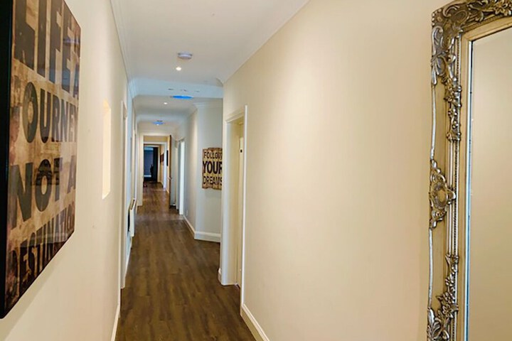 Ballroom/Hall 123 of 138