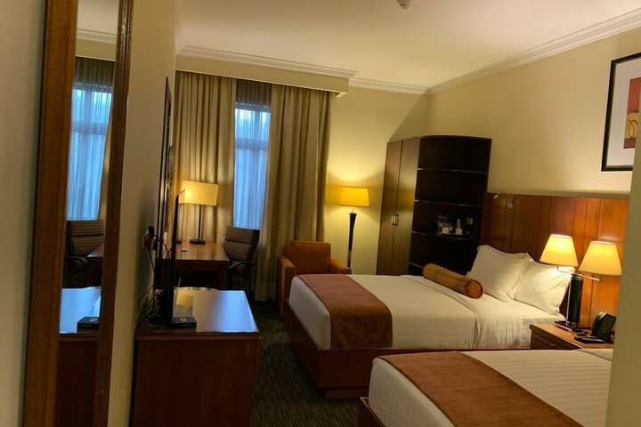 Room 62 of 168