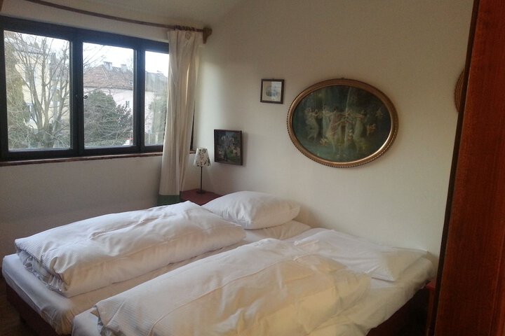 Room 16 of 86
