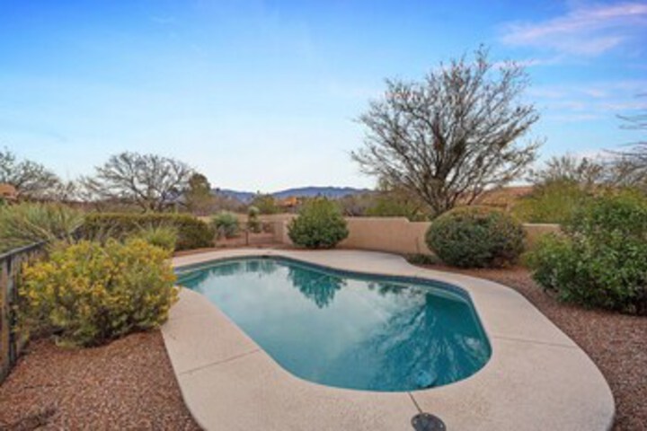 Pool 21 of 31