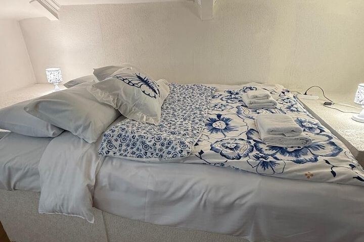 Room 27 of 120