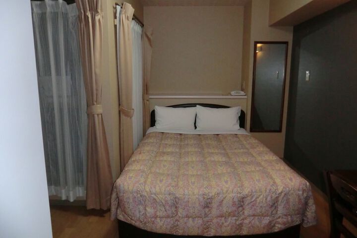 Room 7 of 50