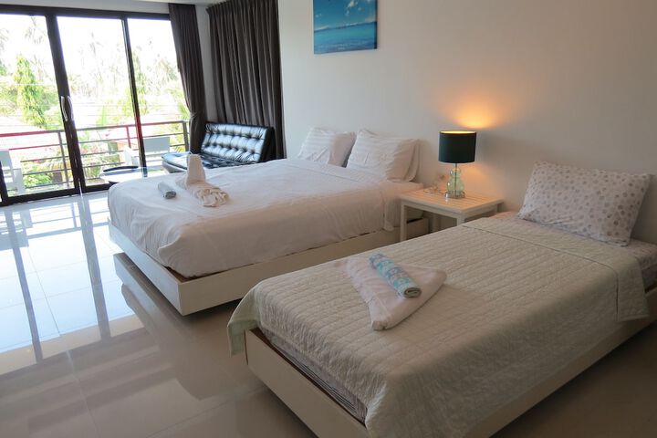 Room 19 of 28