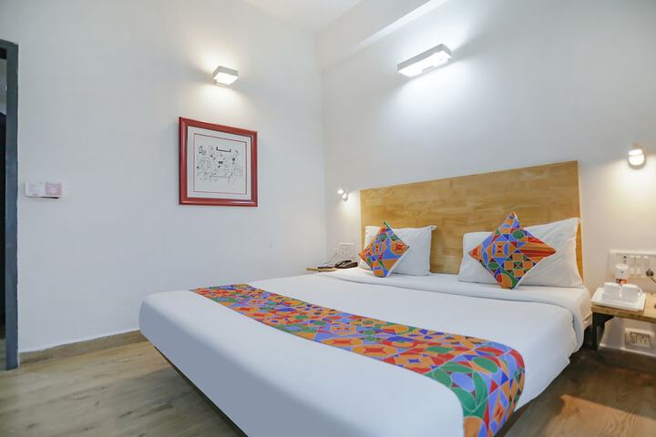Room 20 of 33