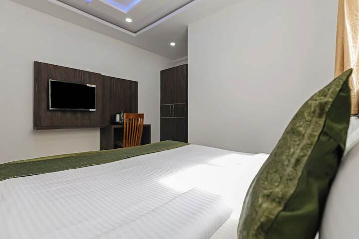 Room 31 of 37