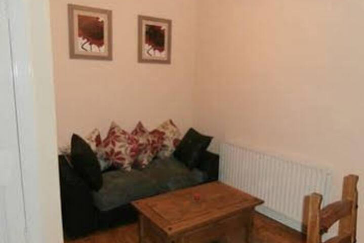 Room 4 of 4