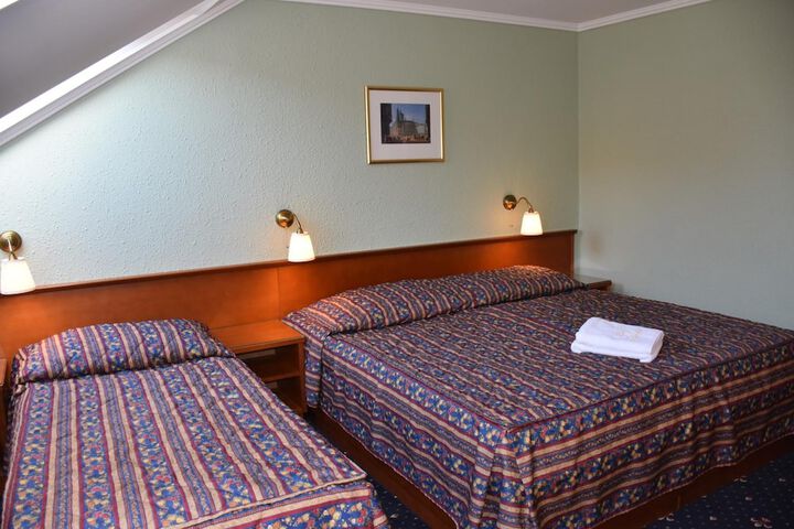 Room 46 of 70
