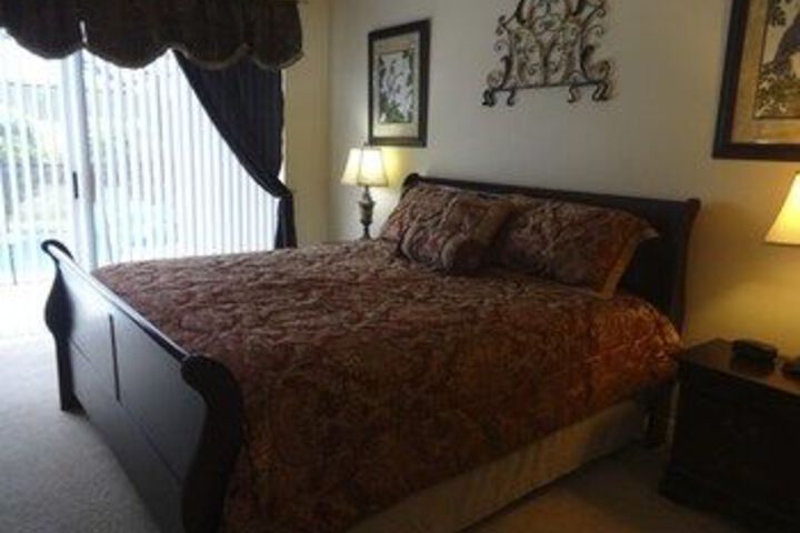 Room 17 of 77