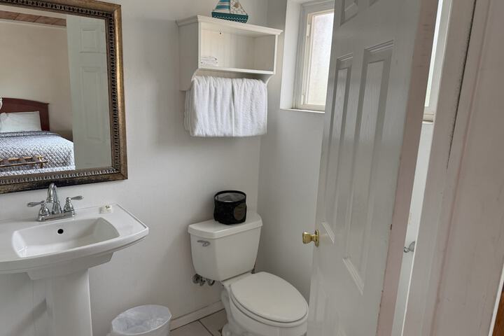 Room 11 of 25