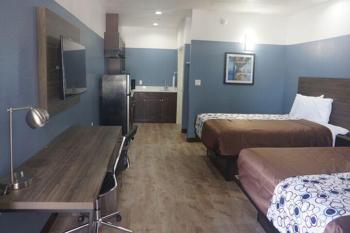 Room 7 of 28