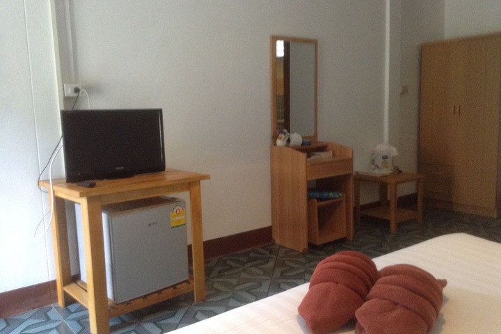 Room 7 of 72