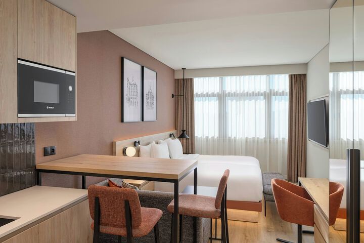 Room 28 of 56