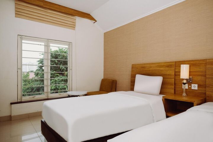 Room 13 of 39