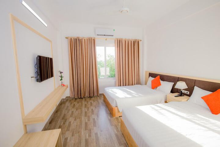 Room 2 of 13