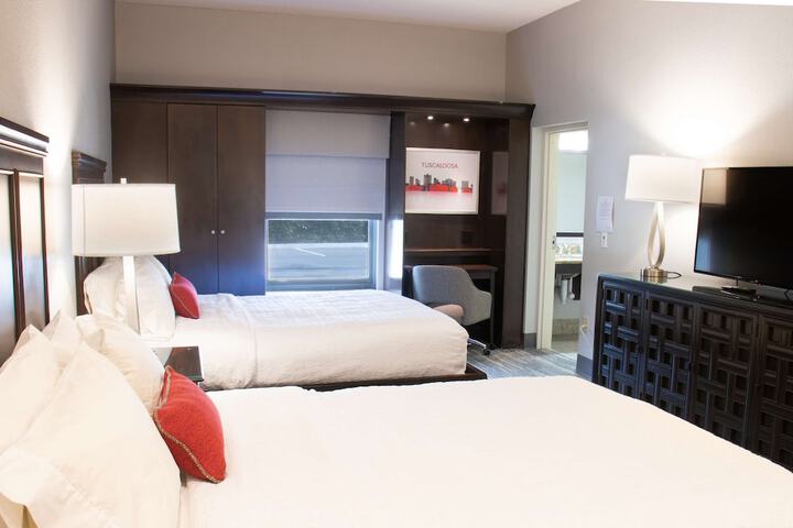 Room 9 of 40