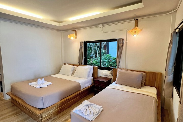Room 21 of 77