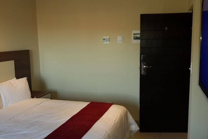 Room 10 of 53