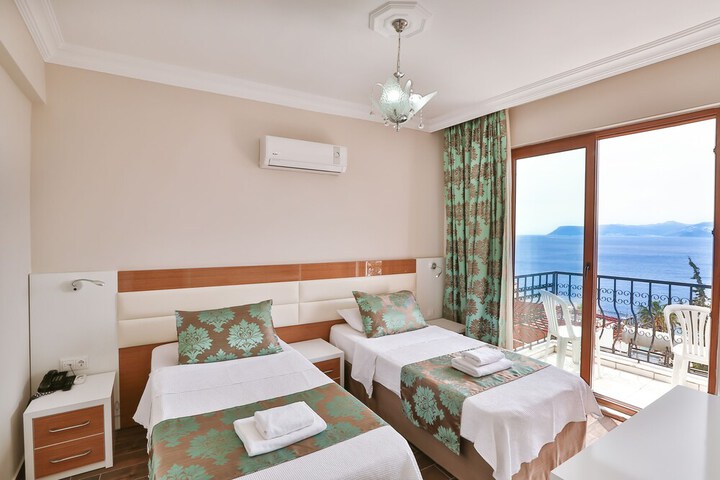 Room 15 of 39