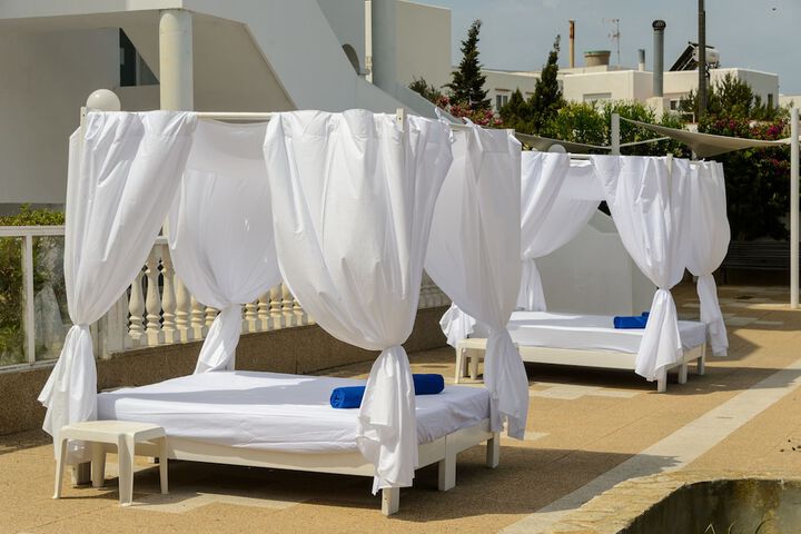 Pool Hotel