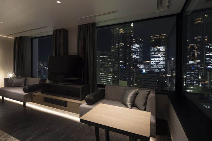 Room 34 of 100