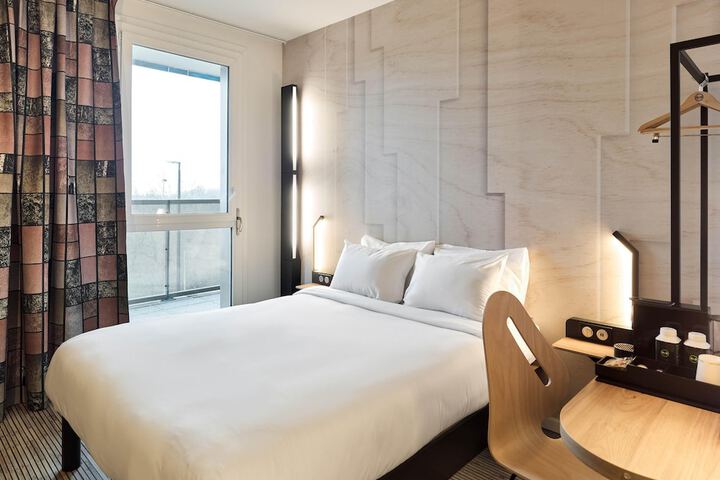 Room 3 of 30