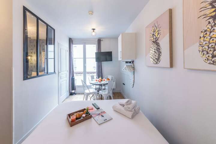 Room 25 of 60