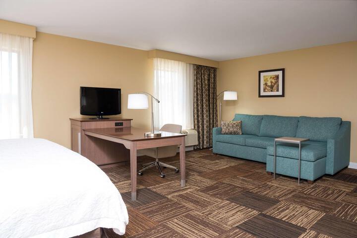 1 King Bed (1 of 14)