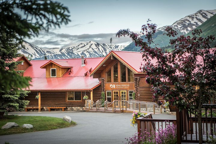 Exterior of Kenai Princess Wilderness Lodge