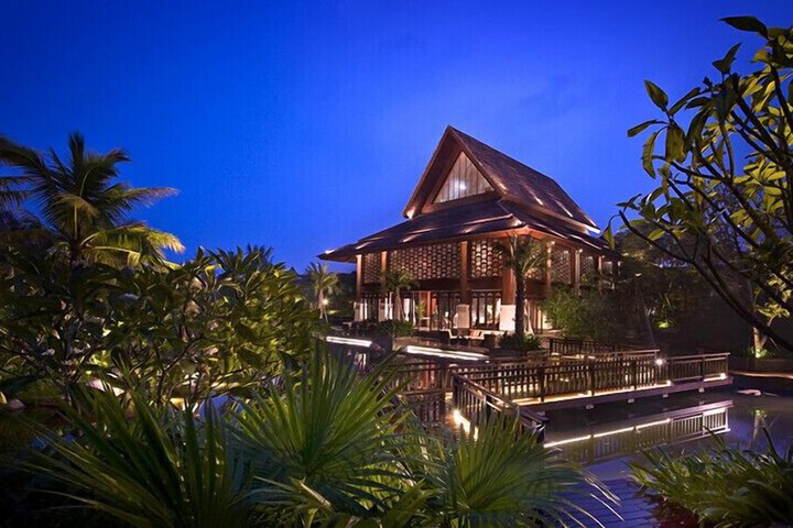 Image of Shixishu Jianguo Yalong Bay Resort Hotel