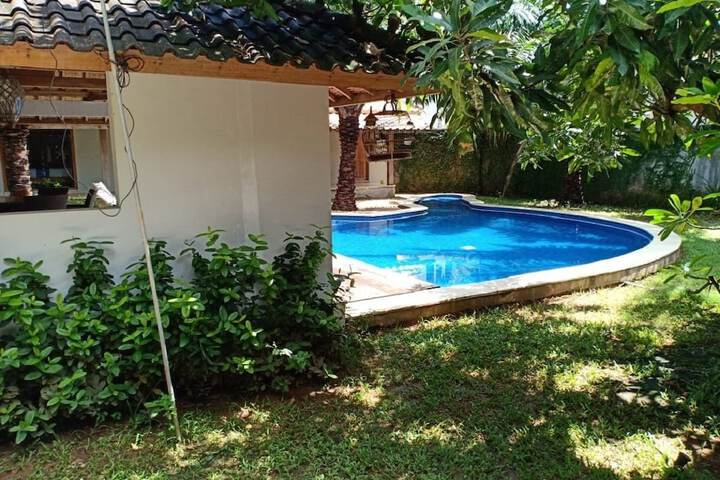 Pool 52 of 90