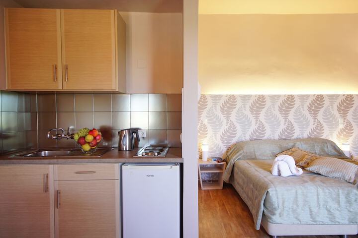Room 7 of 34