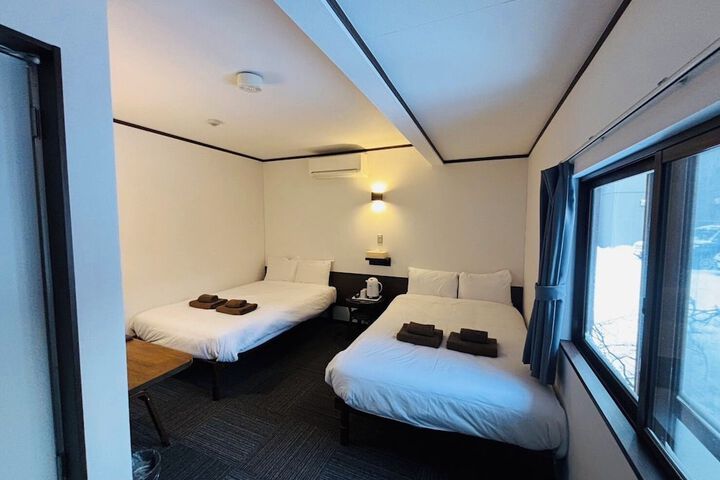 Room 38 of 61