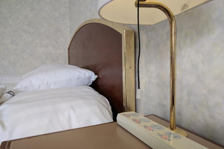 Room 5 of 42