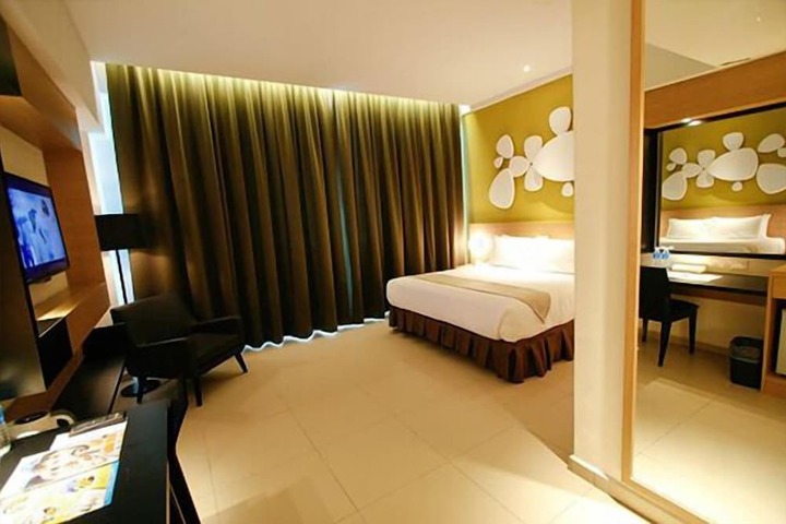 Room 11 of 39