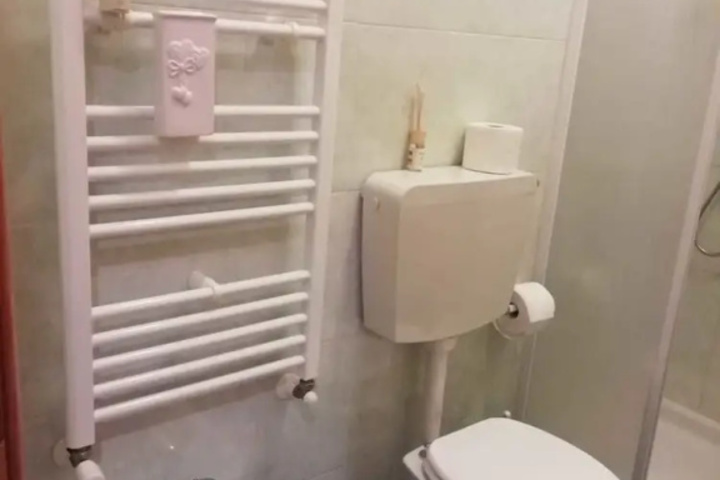 Room 7 of 10